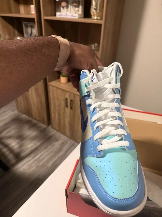 Nike Dunk High Size 10 Men & 11.5 Women - Picture 3 of 4